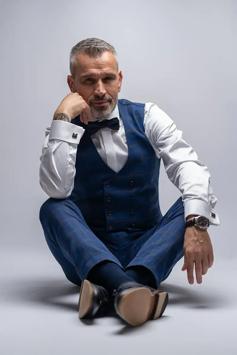 Dariusz Lockau, 0700 Ksiegowy